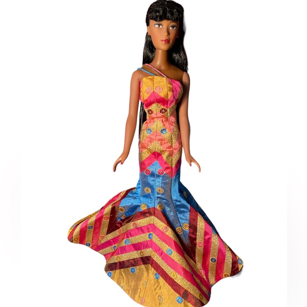 Madame Alexander Festiva‎ Paris Williams 16”  Doll